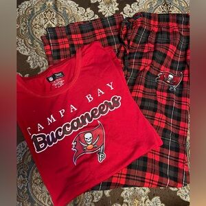 Tampa Bay Buccaneers women’s pajamas size small